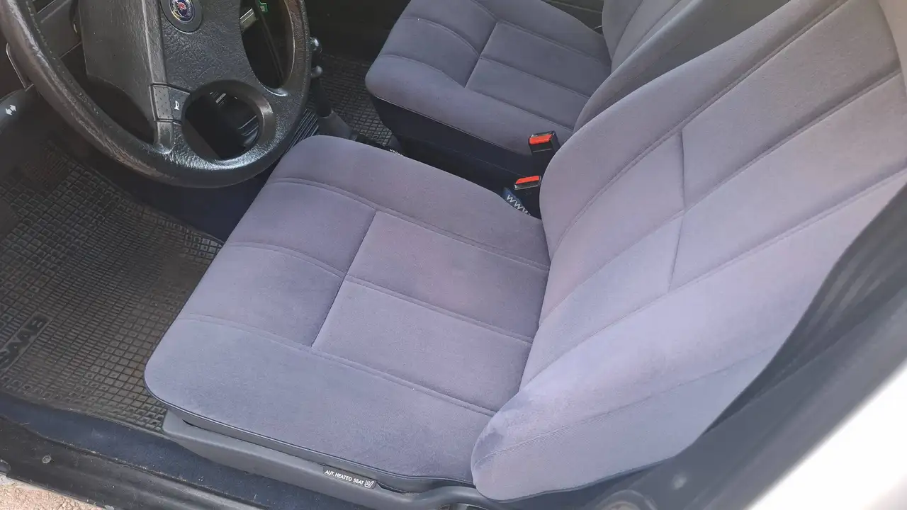 Saab 900 Sedan, foto 8