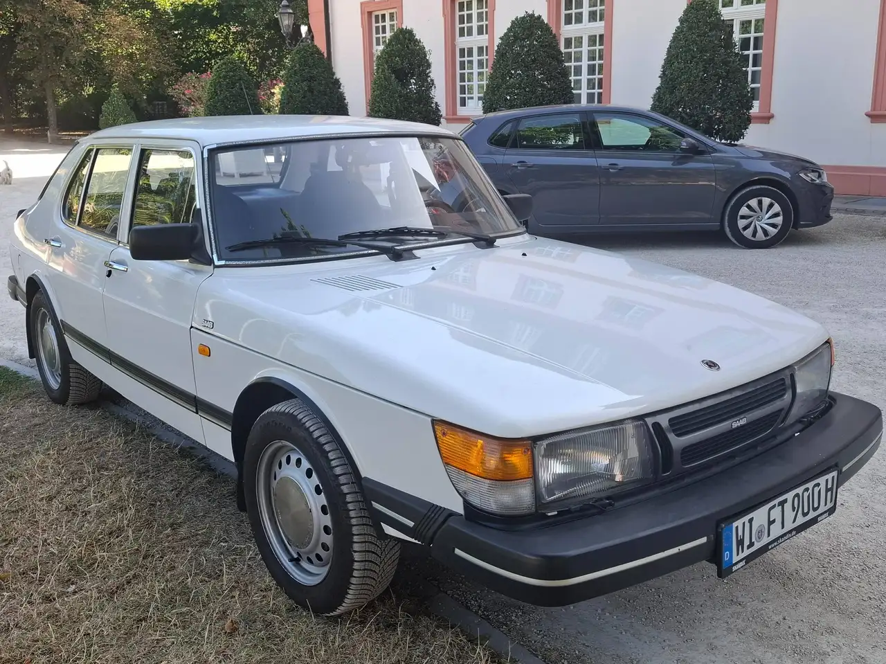 Saab 900 Sedan, foto 6