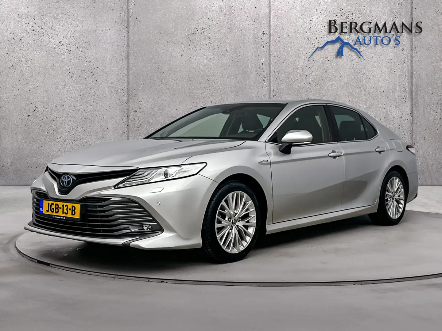 Toyota Camry // 2.5 Hybrid Executive GRATIS BOVAG AFLEVERPAKKET Grau - 1