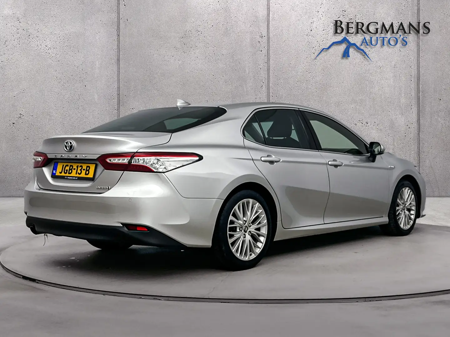 Toyota Camry // 2.5 Hybrid Executive GRATIS BOVAG AFLEVERPAKKET Grau - 2