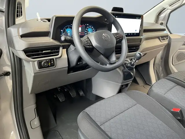 Volkswagen Transporter view 8