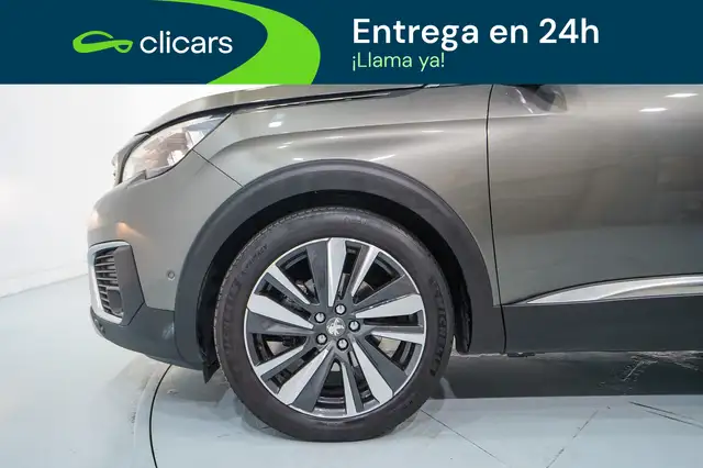Peugeot 5008 view 11