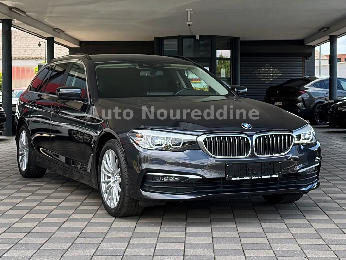 BMW 520 d Touring *Automatik*Navi*HUD*Wlan*DA*PA*EHK* Gris - 1