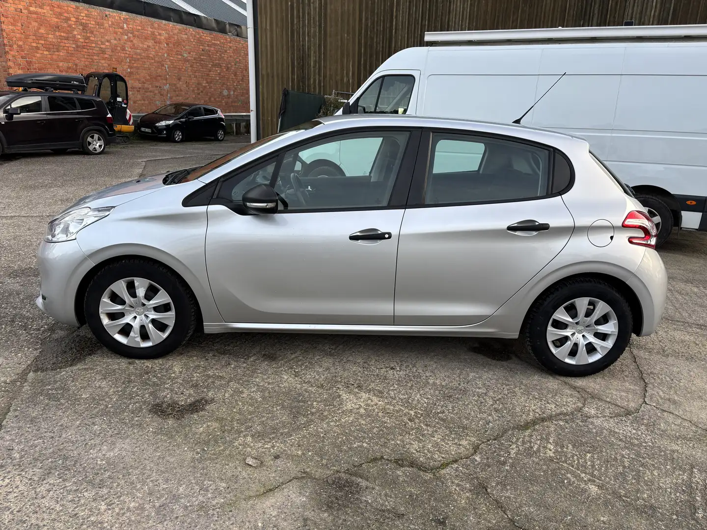 Peugeot 208 HDi 68 Access *AIRCO*CARPASS* Zilver - 2