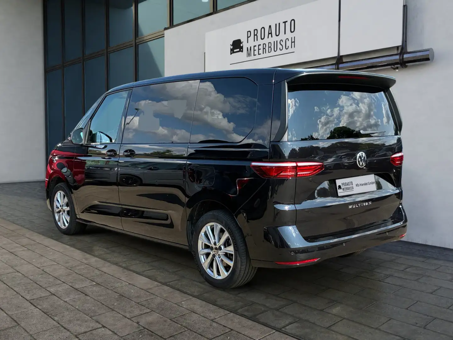 Volkswagen T7 Multivan Life EASYOPEN+/ACC/RFK/STNDHZNG/HEADP Noir - 2