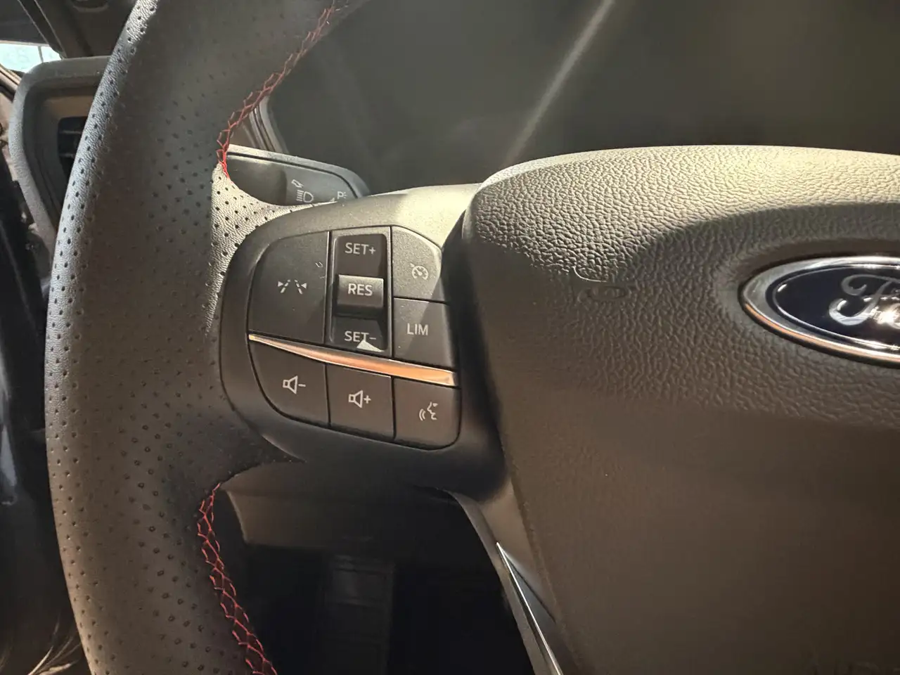 Ford Kuga 2.5 PHEV ST-Line WINTERPAKKET VERWARMD STUUR/S, миниатюра 16