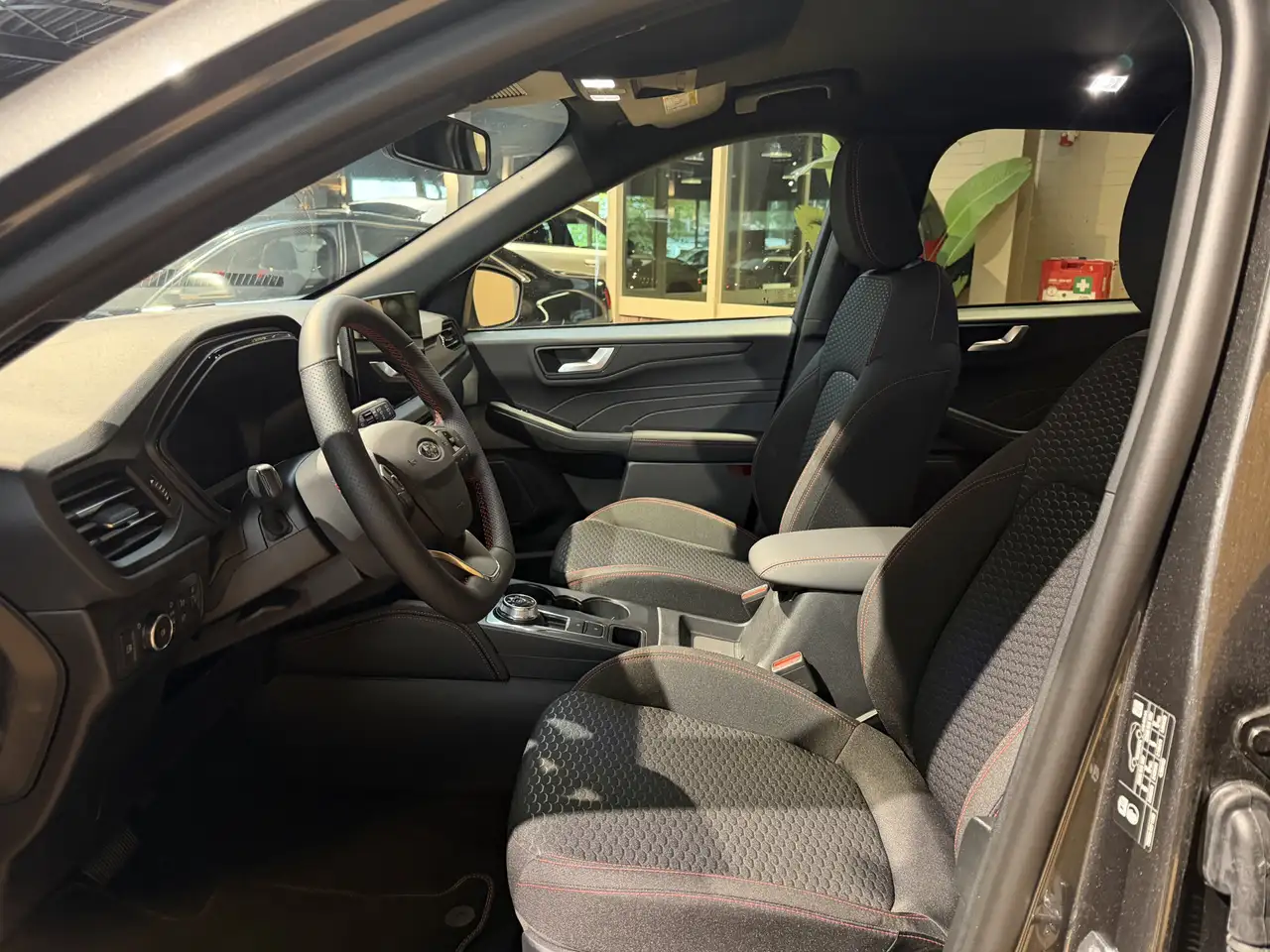 Ford Kuga 2.5 PHEV ST-Line WINTERPAKKET VERWARMD STUUR/S, миниатюра 8