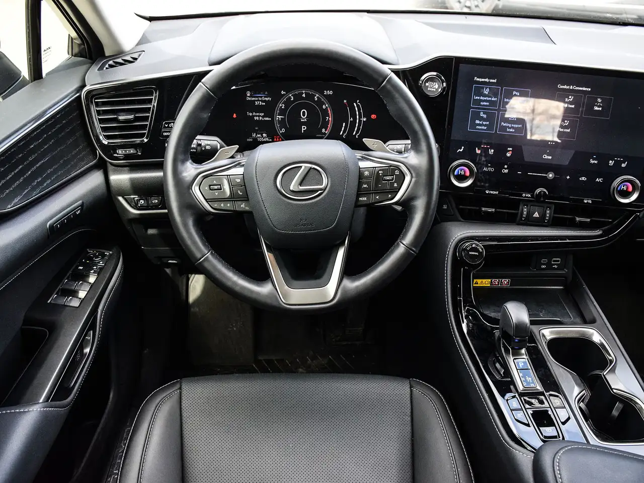 Lexus NX снимка Lexus NX