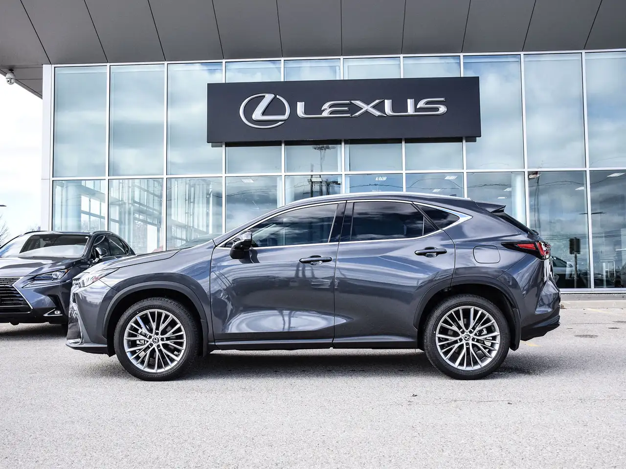 Lexus NX снимка Lexus NX