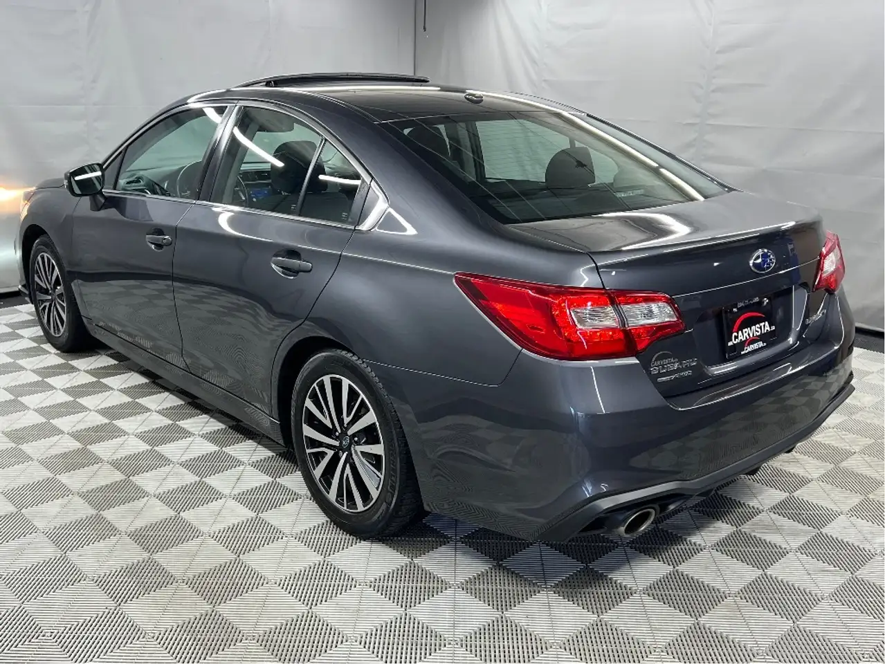 Subaru Legacy снимка Subaru Legacy