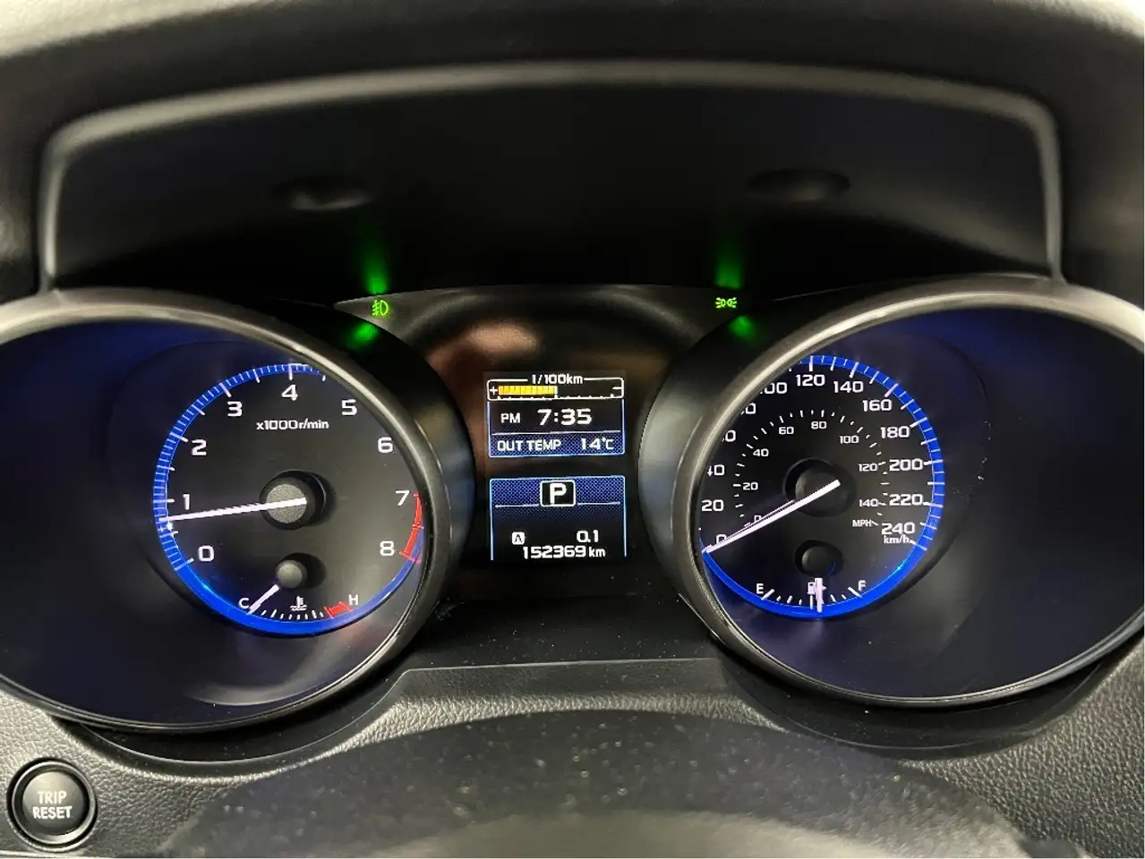Subaru Legacy снимка Subaru Legacy
