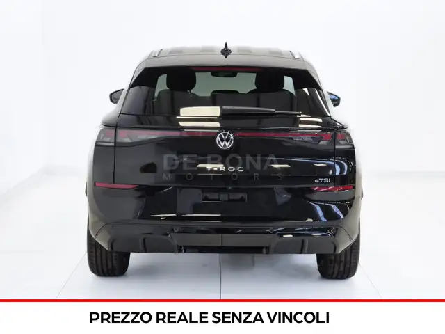 Volkswagen T-Roc view 5