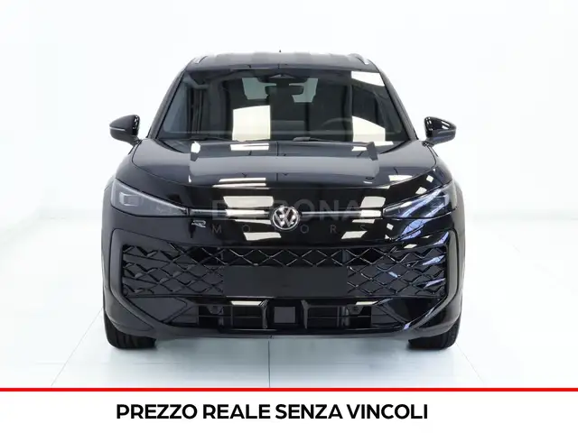 Volkswagen T-Roc view 2