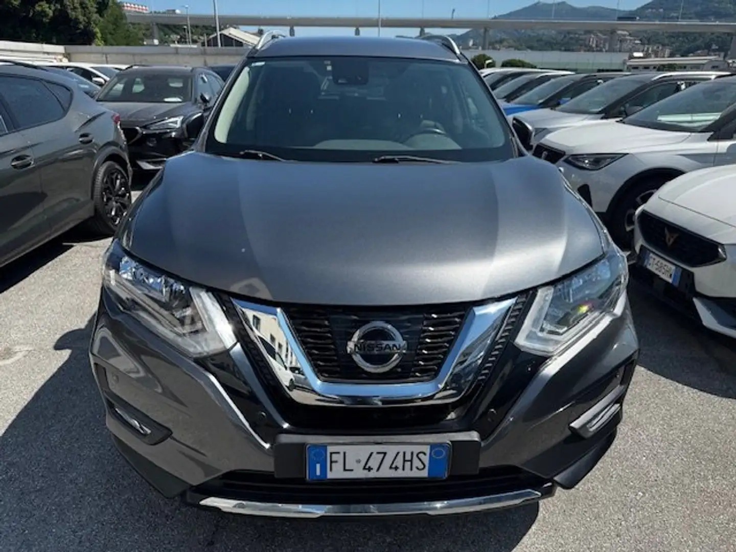 Nissan X-Trail 1.6 dci 130CV N-Connecta 4WD Grau - 2