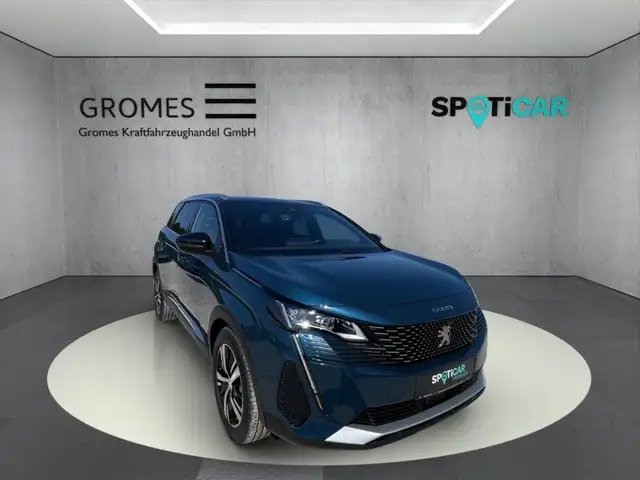 Peugeot 5008 main image