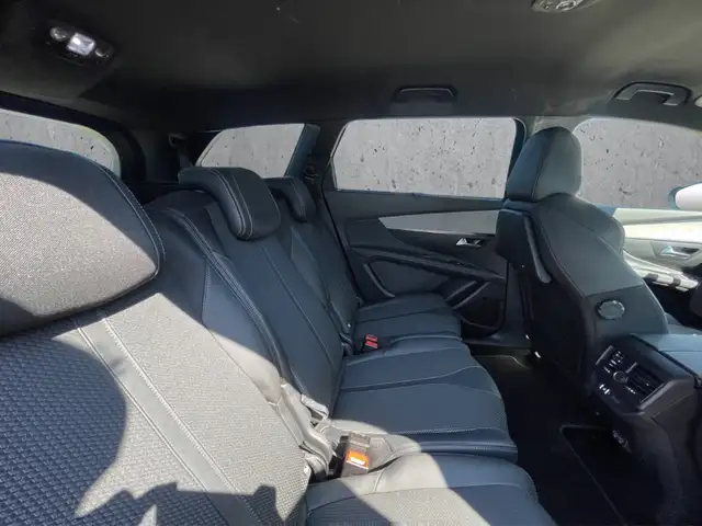 Peugeot 5008 view 14