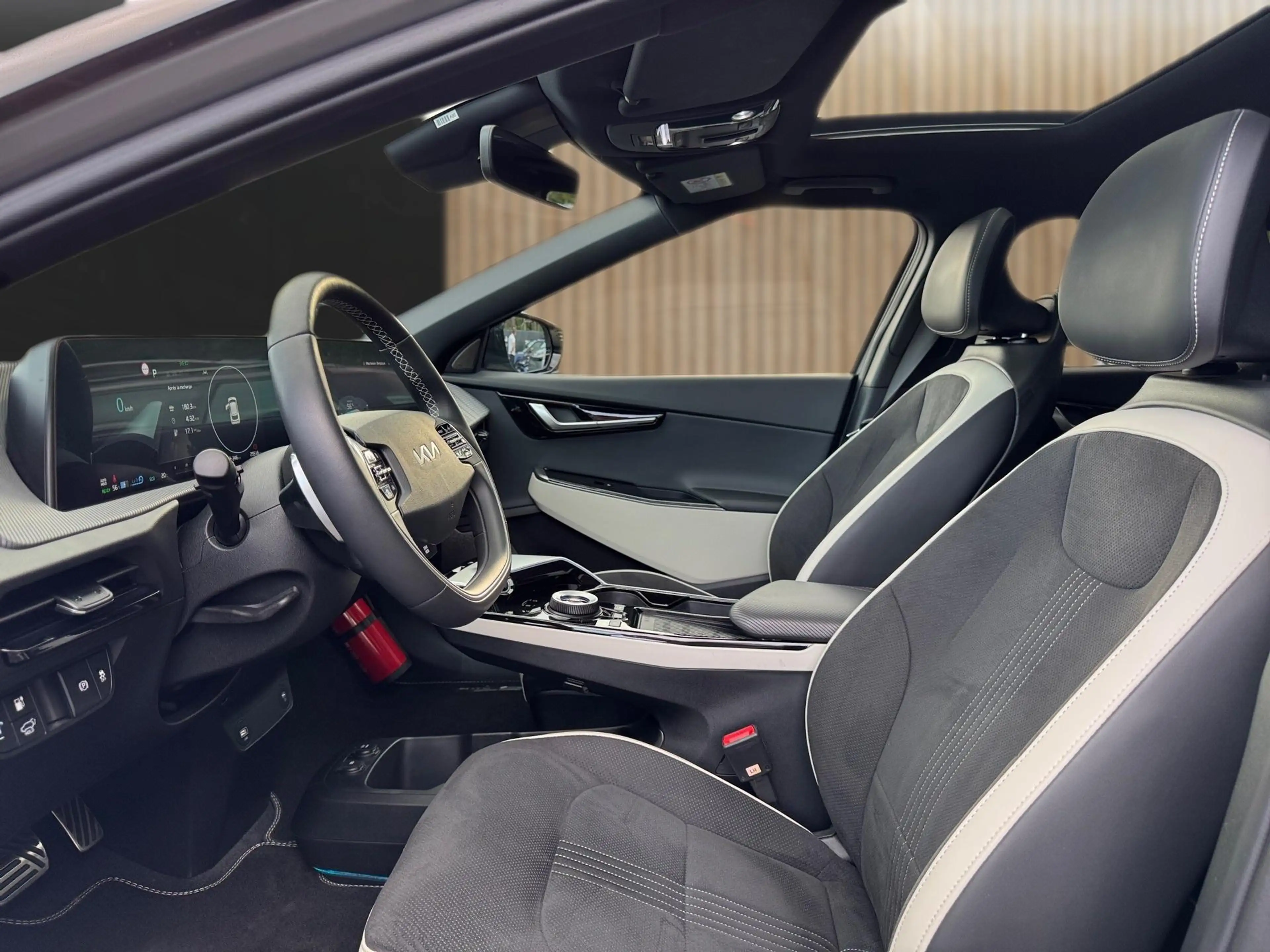 Kia EV6 GT-LINE RWD 77.4 kWh - Full Option! — photo 6