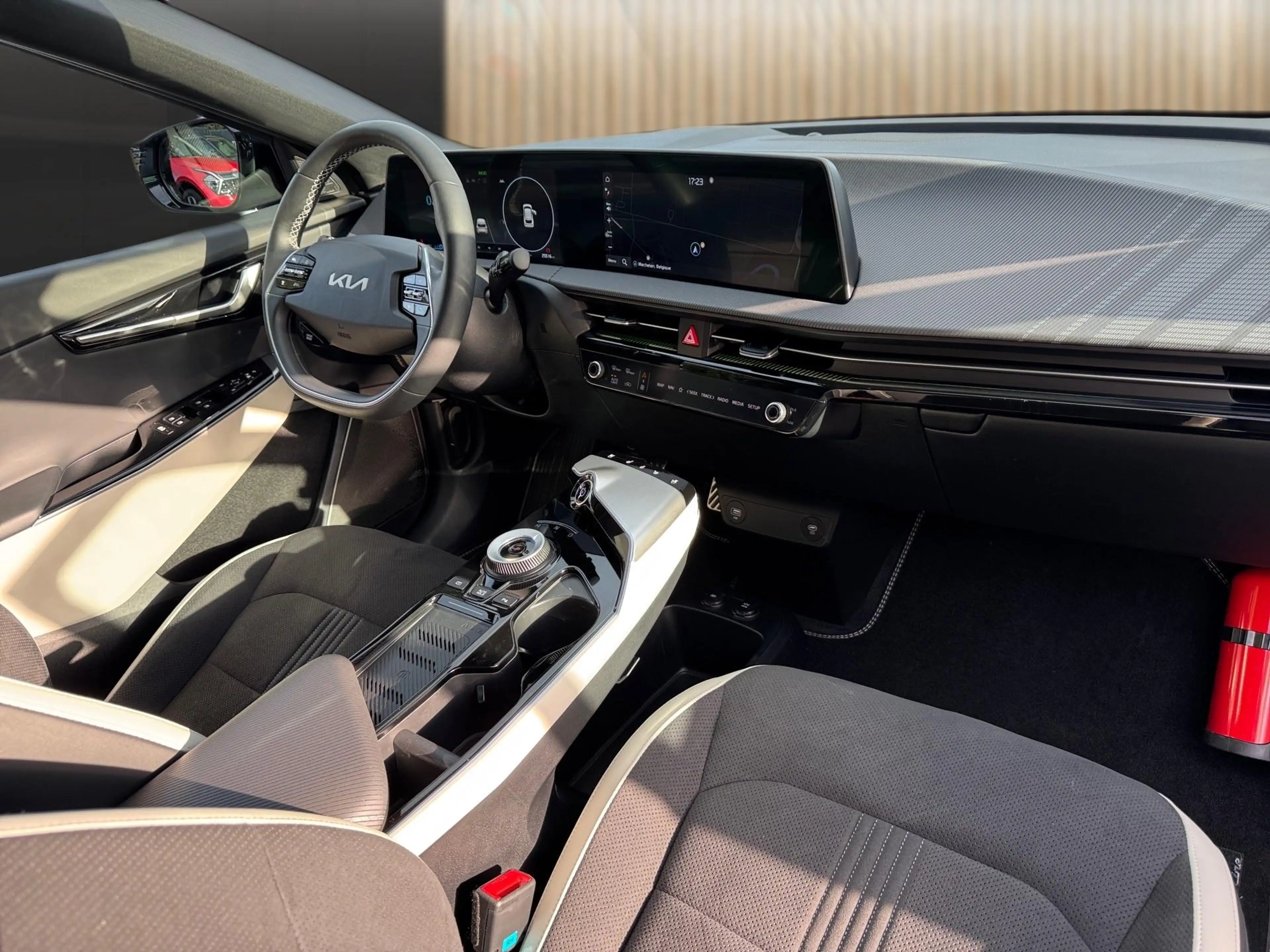 Kia EV6 GT-LINE RWD 77.4 kWh - Full Option! — photo 7