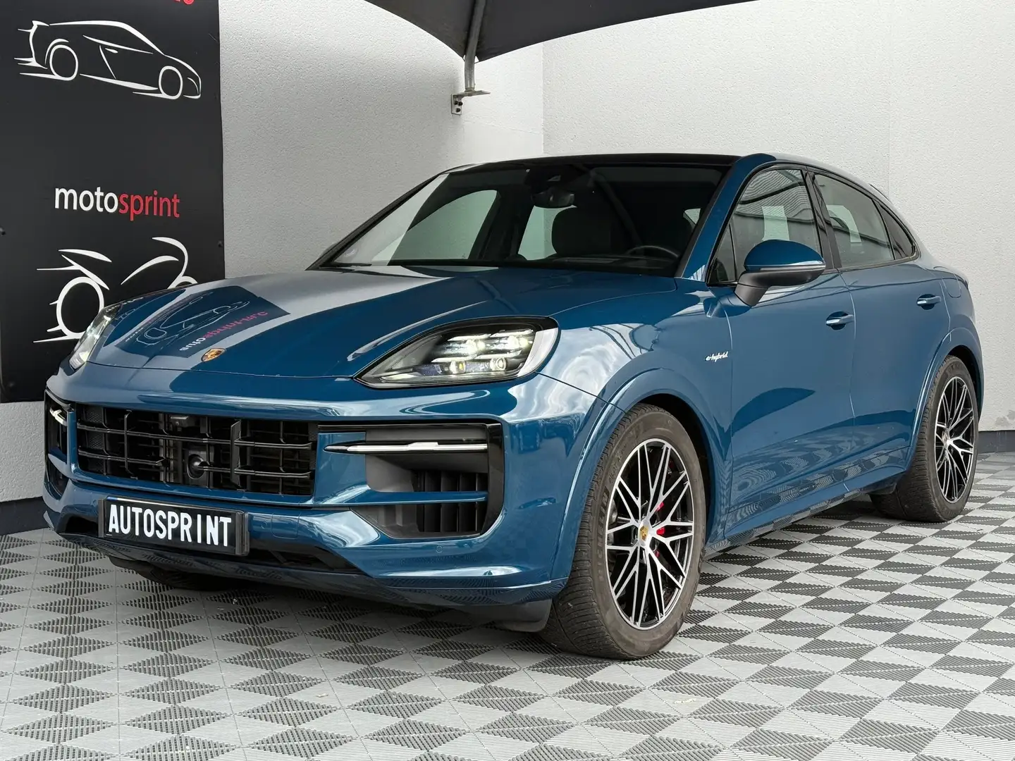 Porsche Cayenne Cayenne Coupe S hybrid 519 cv Blau - 1
