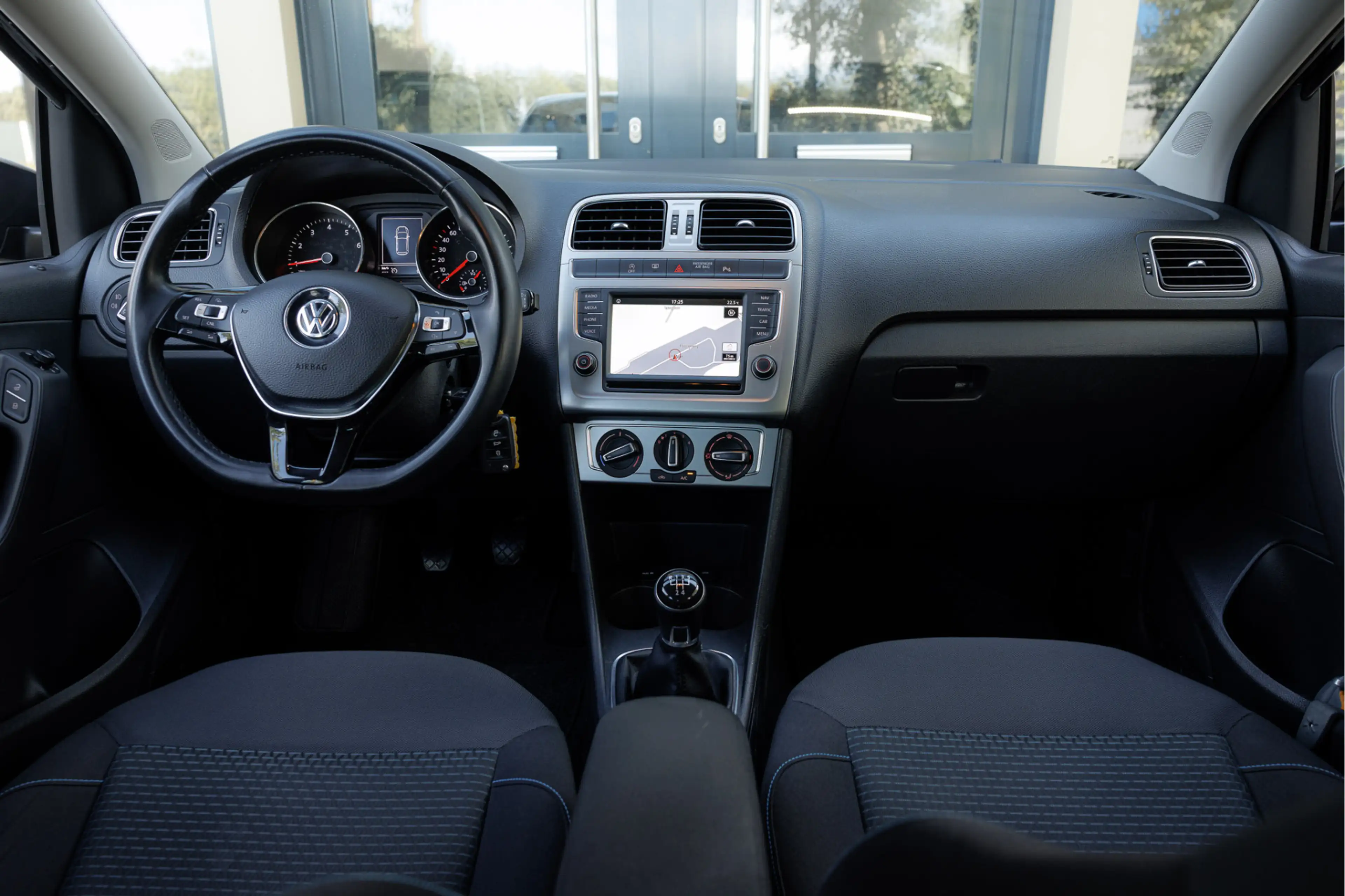 Volkswagen Polo 1.0 95PK | BlueMotion Edition | Navigatie | 15" LM — photo 4