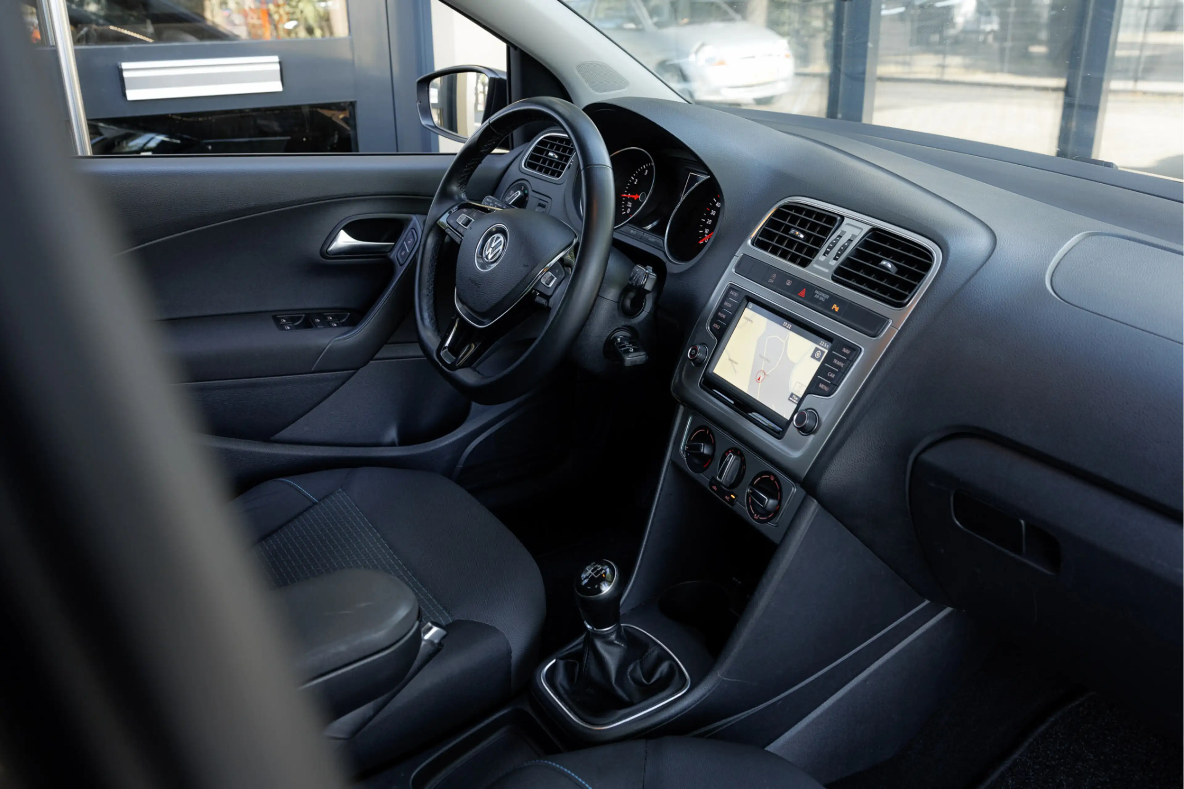 Volkswagen Polo 1.0 95PK | BlueMotion Edition | Navigatie | 15" LM — photo 5