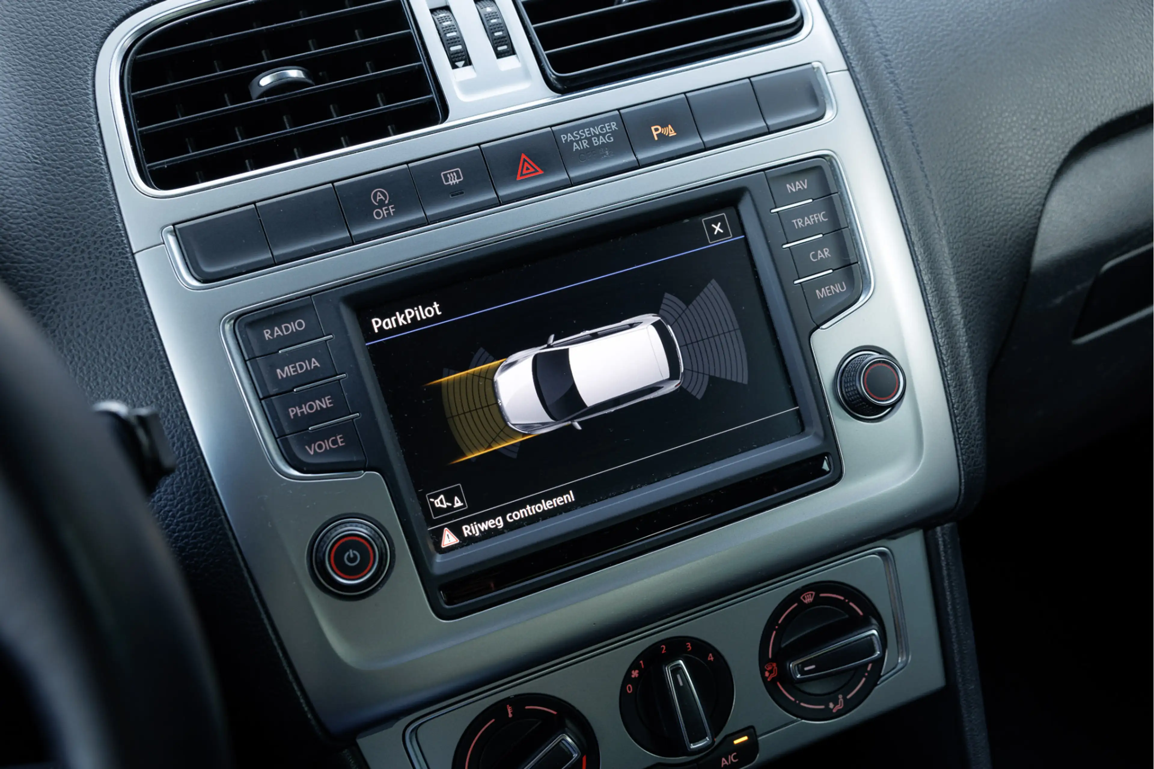 Volkswagen Polo 1.0 95PK | BlueMotion Edition | Navigatie | 15" LM — photo 14