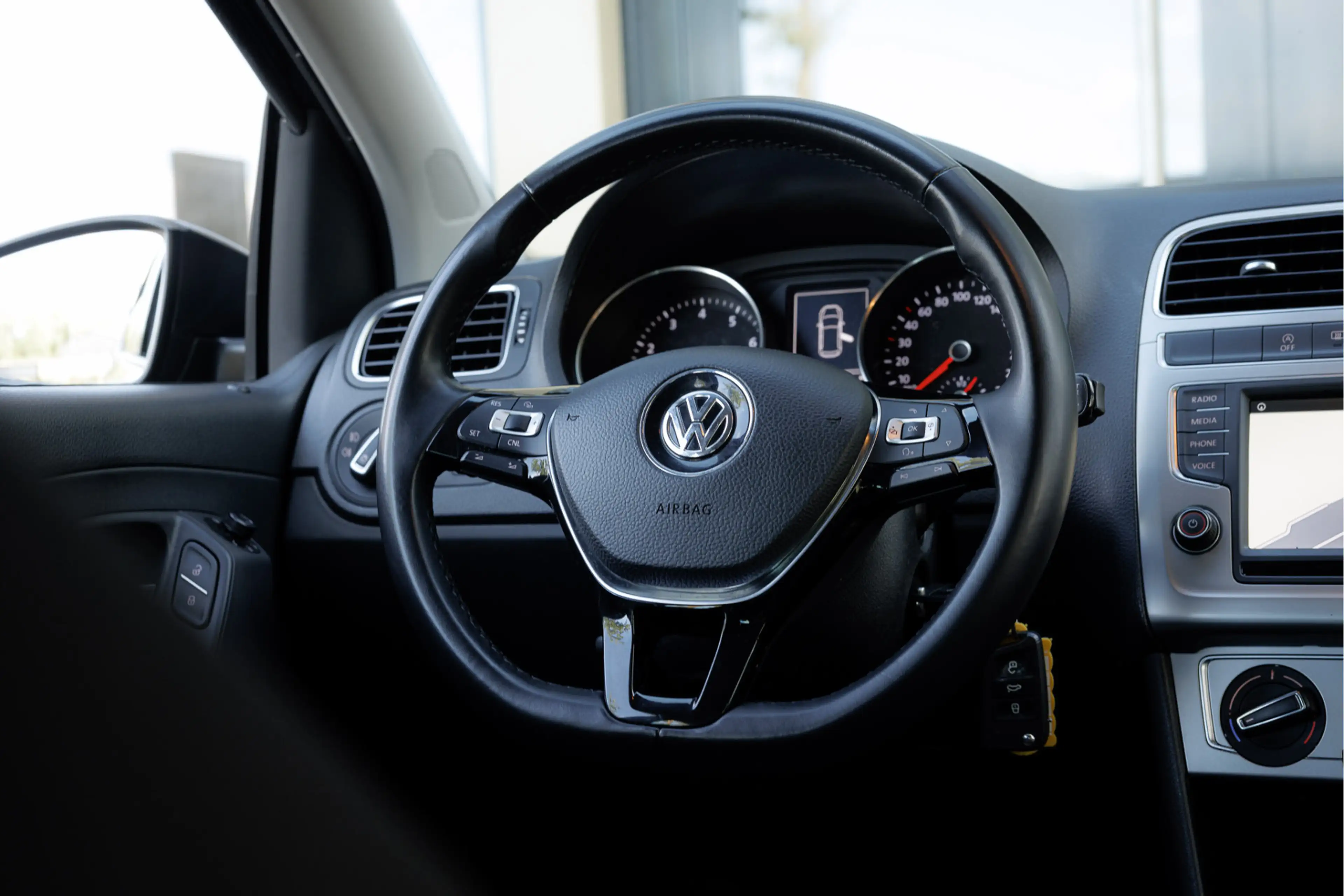 Volkswagen Polo 1.0 95PK | BlueMotion Edition | Navigatie | 15" LM — photo 12