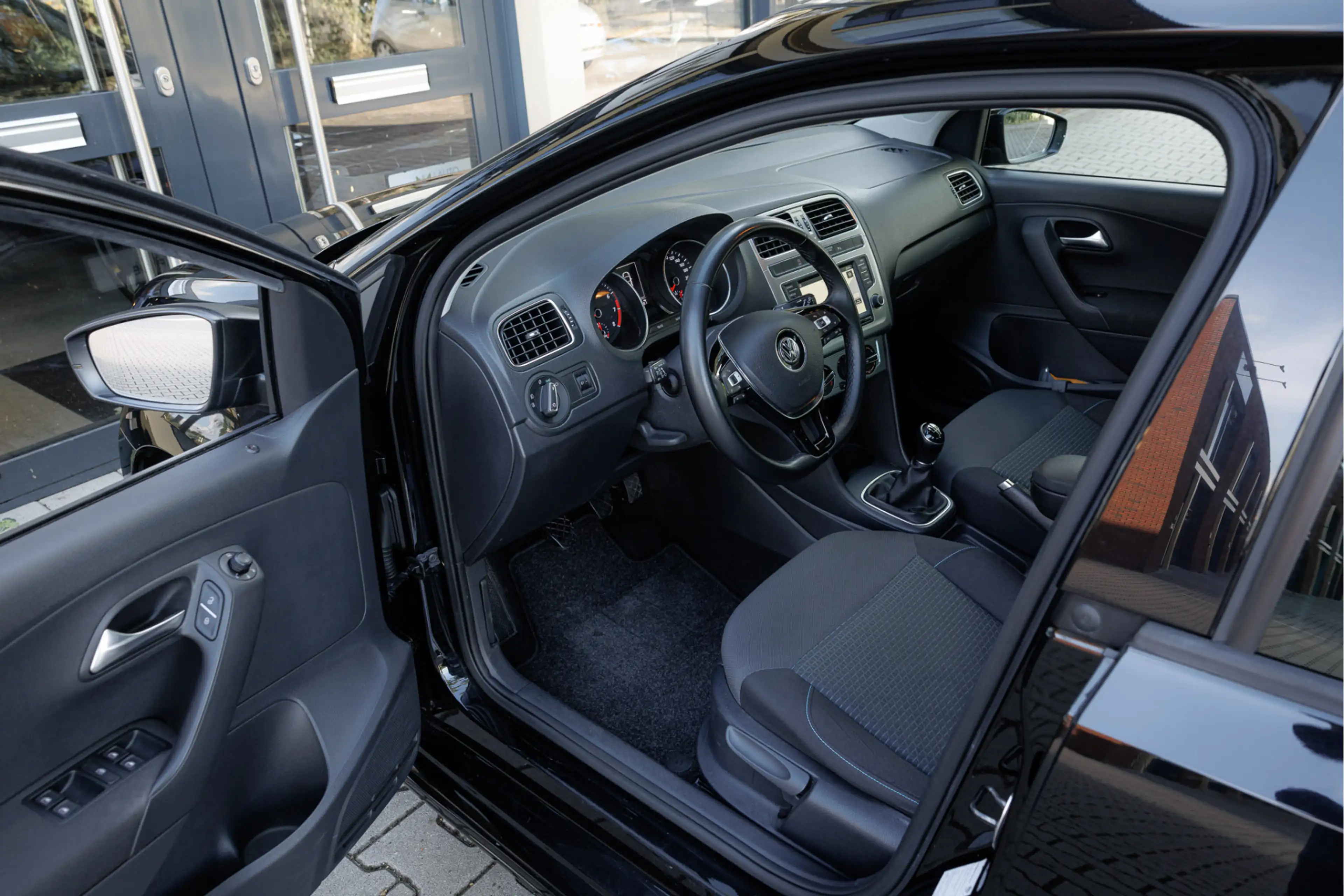 Volkswagen Polo 1.0 95PK | BlueMotion Edition | Navigatie | 15" LM — photo 3