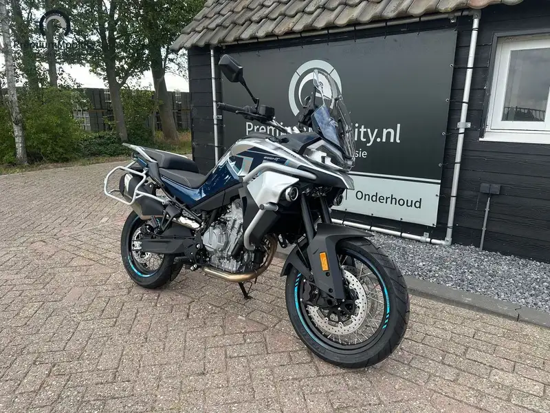 CFMOTO 800 MT - foto 4