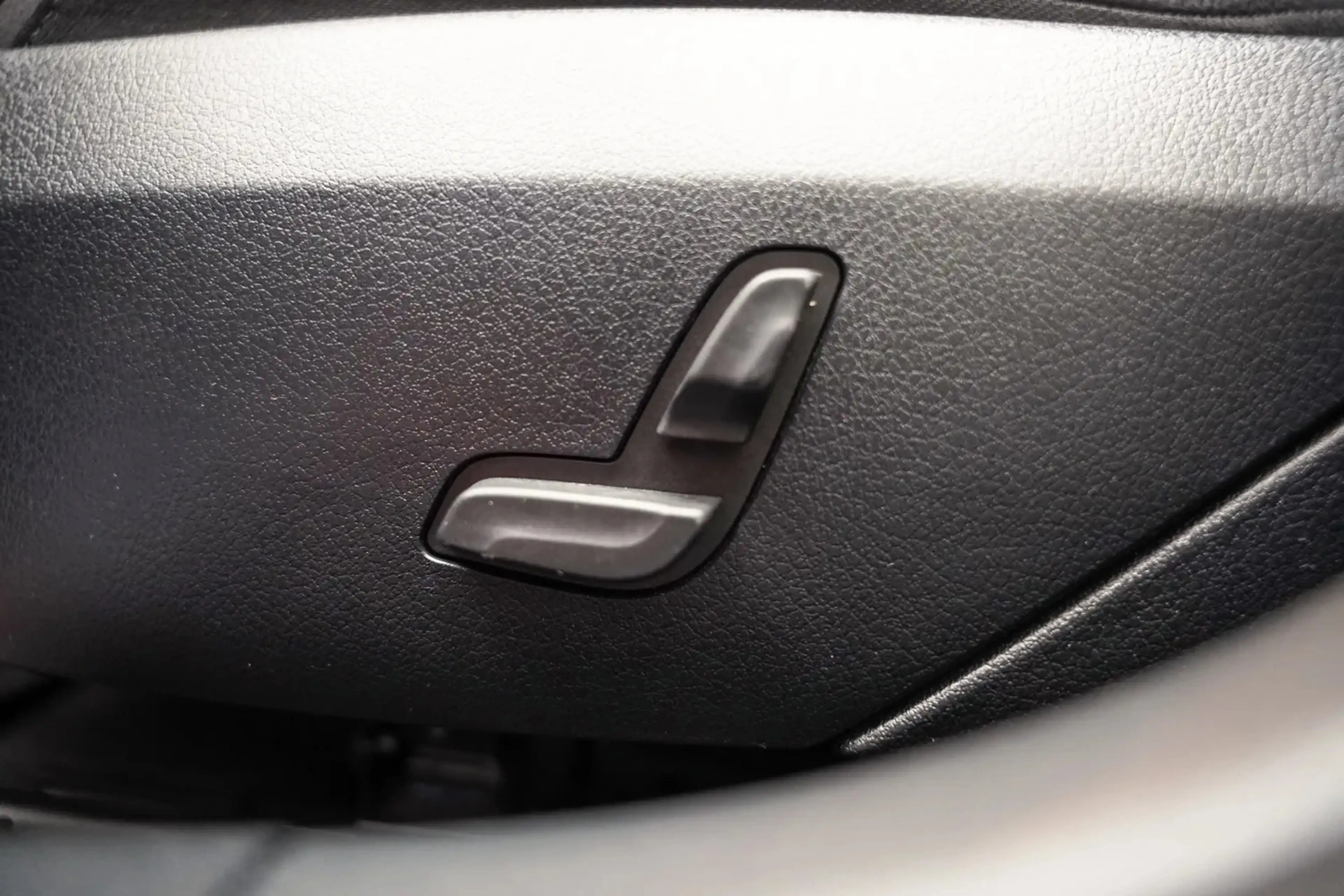 Mercedes-Benz C 300 Estate e Luxury [ SoH 93,4% | LED Apple/Android Ca — photo 11