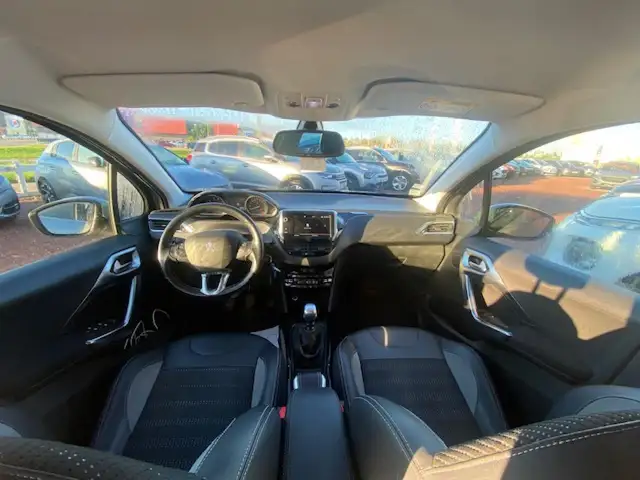 Peugeot 2008 view 8