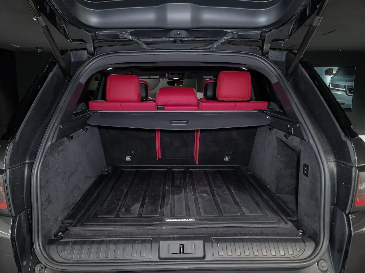 Land Rover Range Rover Sport снимка Land Rover Range Rover Sport