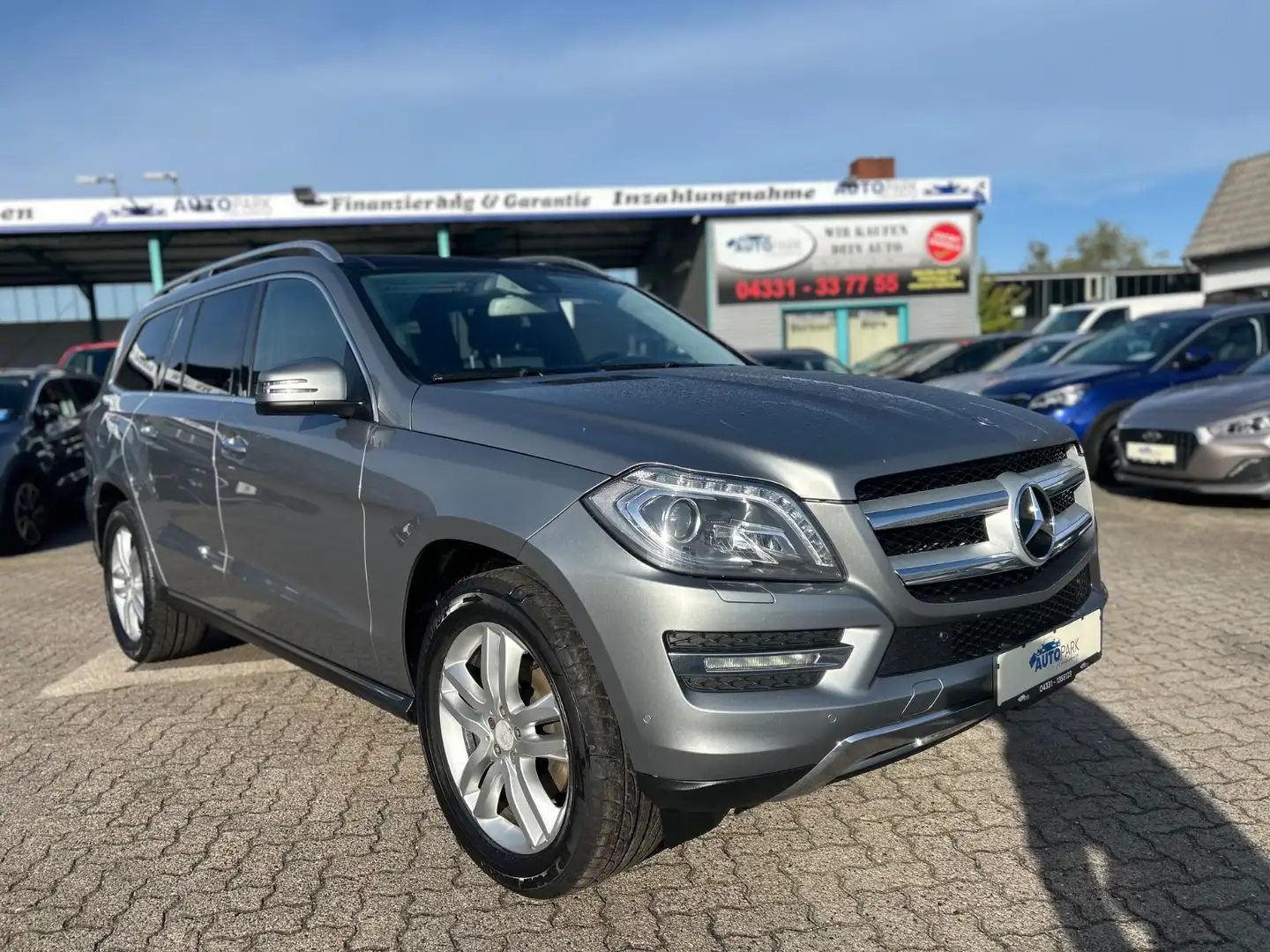 Mercedes-Benz GL 350 GL -Klasse GL 350 BlueTec 4Matic Grijs - 2
