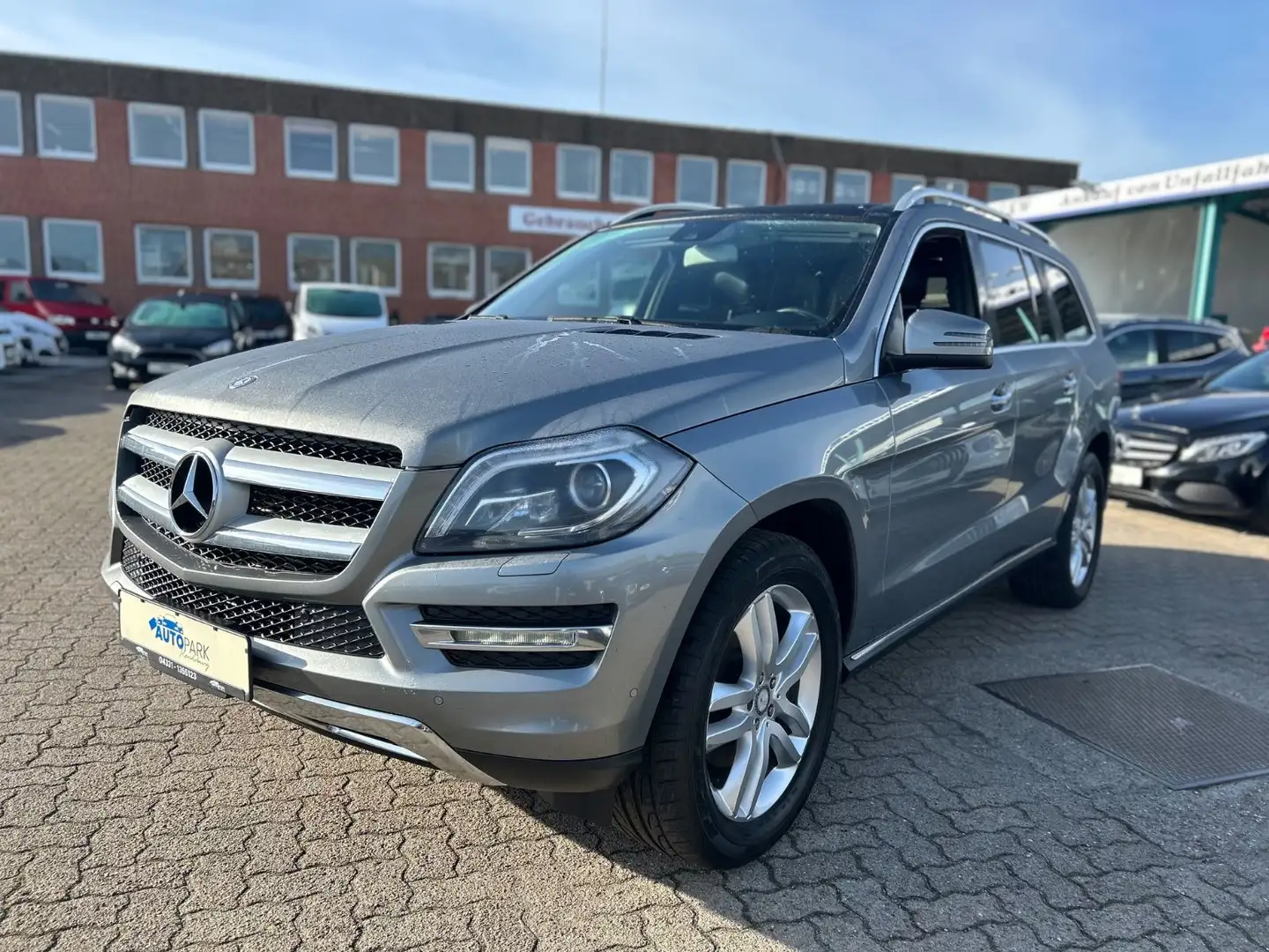 Mercedes-Benz GL 350 GL -Klasse GL 350 BlueTec 4Matic Grijs - 1