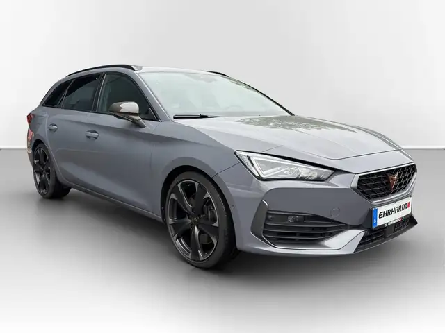Cupra Leon view 3