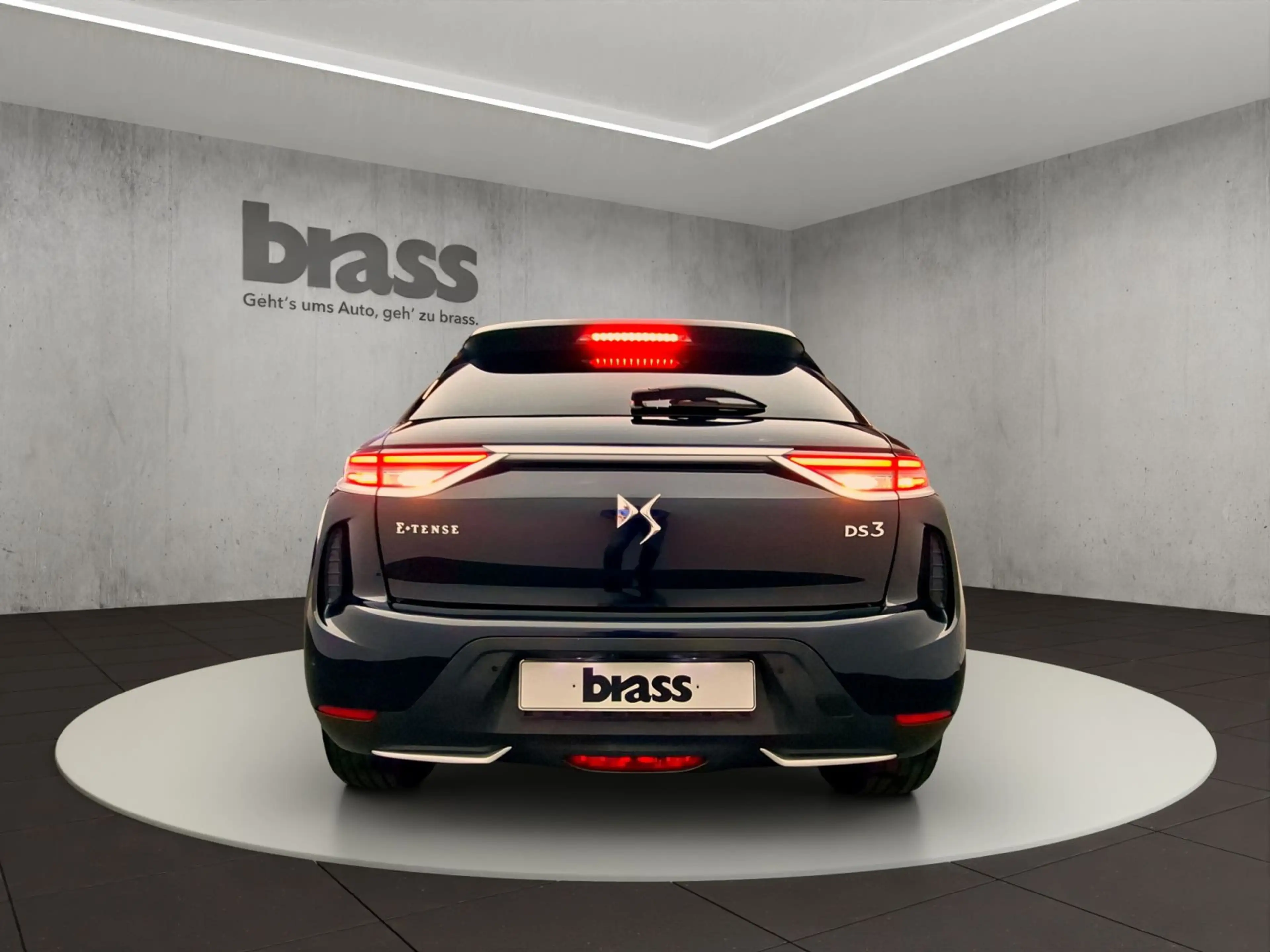 DS Automobiles DS 3 3 Crossback E-Tense Elektromotor So Chic — photo 4