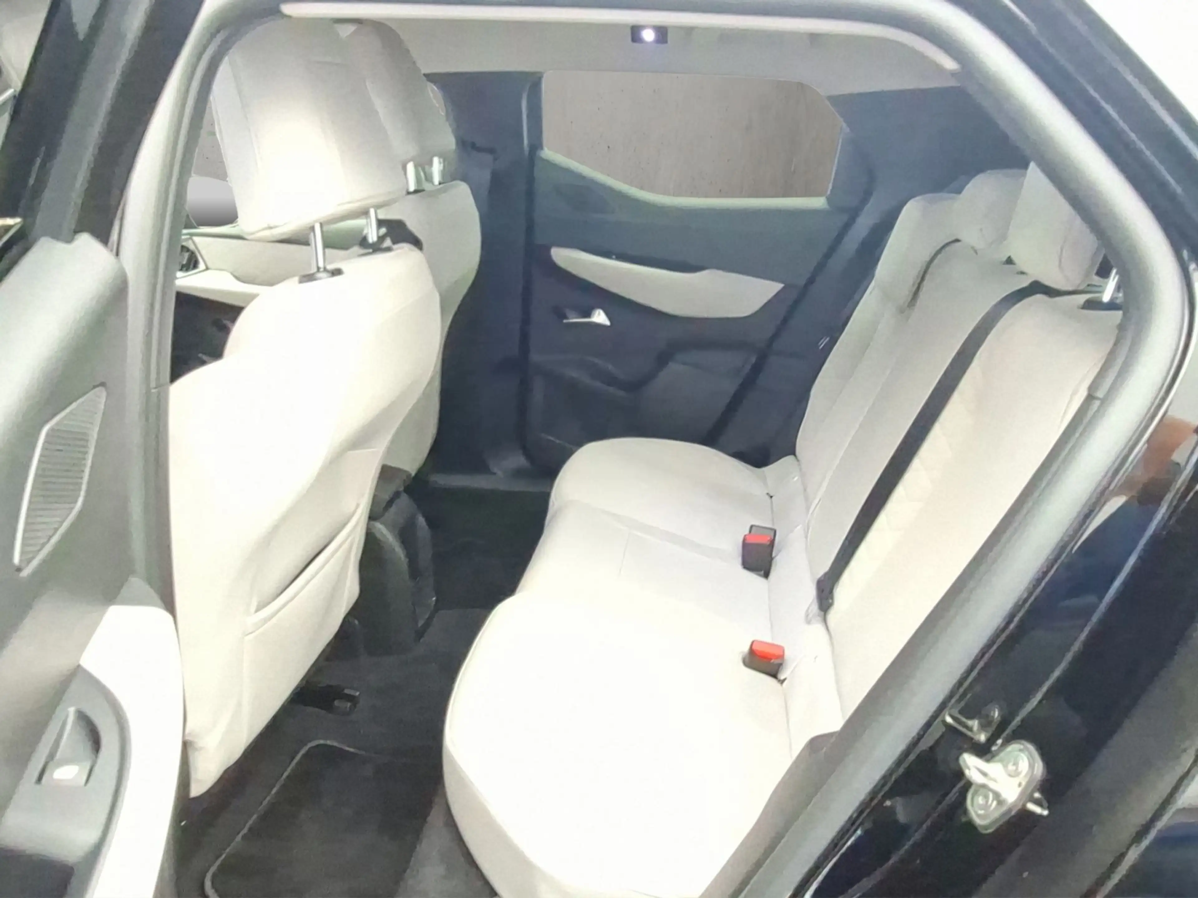 DS Automobiles DS 3 3 Crossback E-Tense Elektromotor So Chic — photo 13