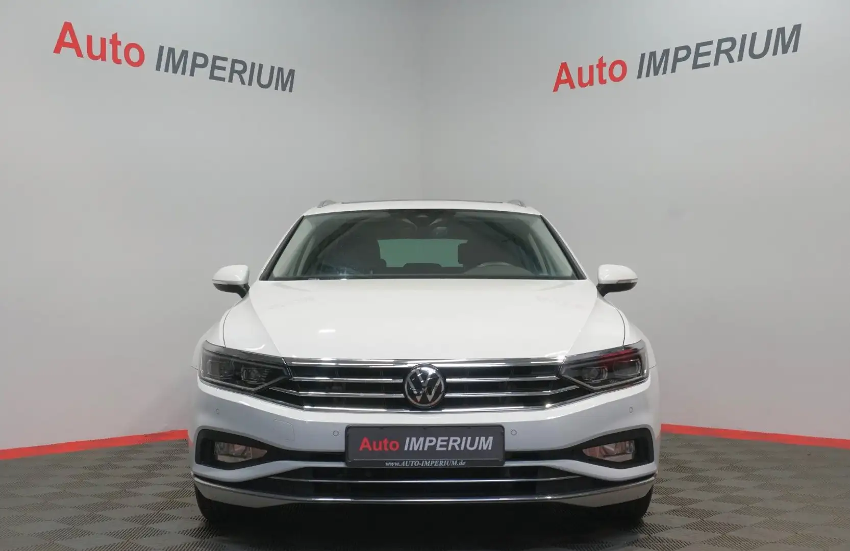 Volkswagen Passat Variant Elegance 4Motion 2.0 TDI*IQ.Light Wit - 2