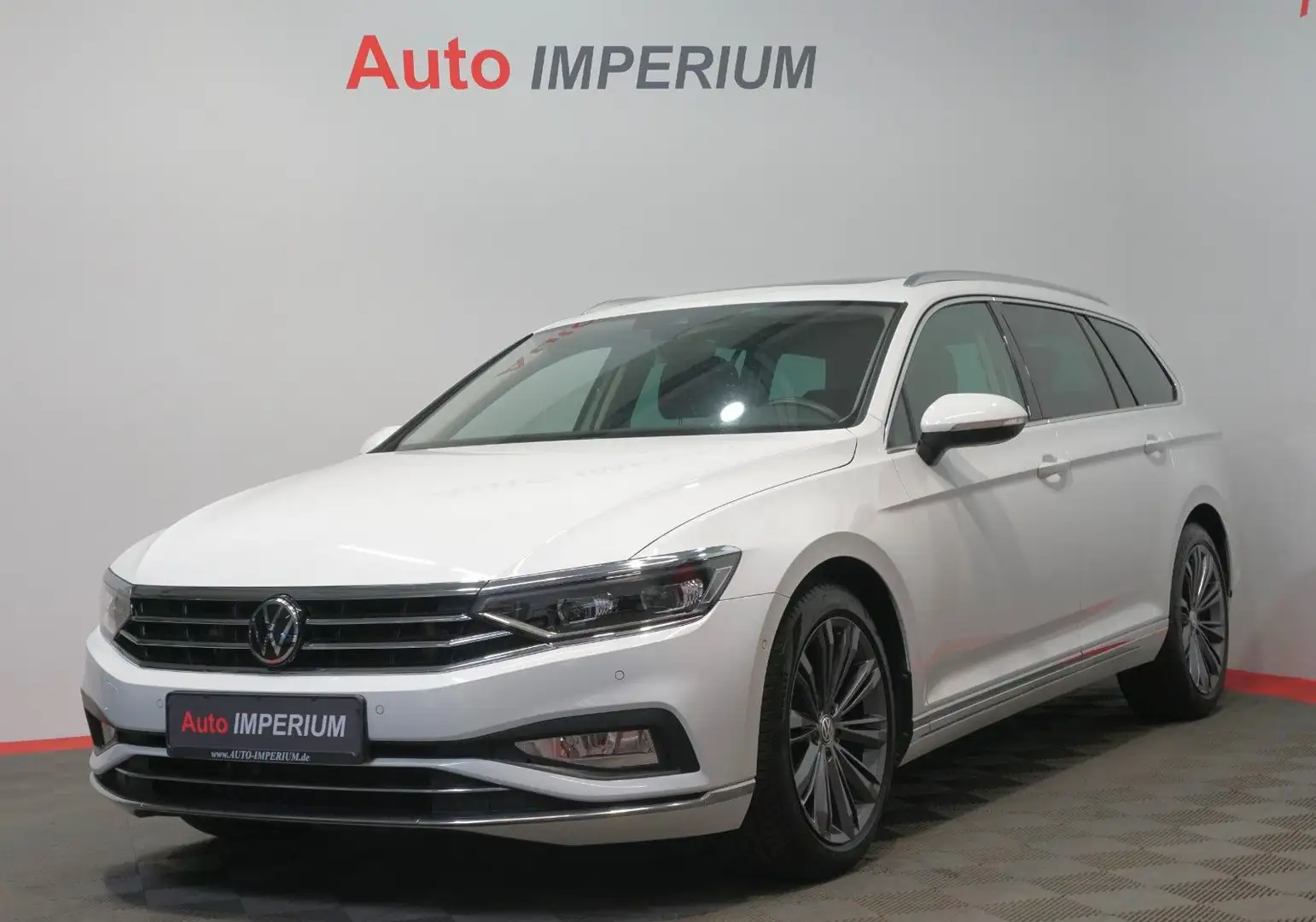 Volkswagen Passat Variant Elegance 4Motion 2.0 TDI*IQ.Light Wit - 1