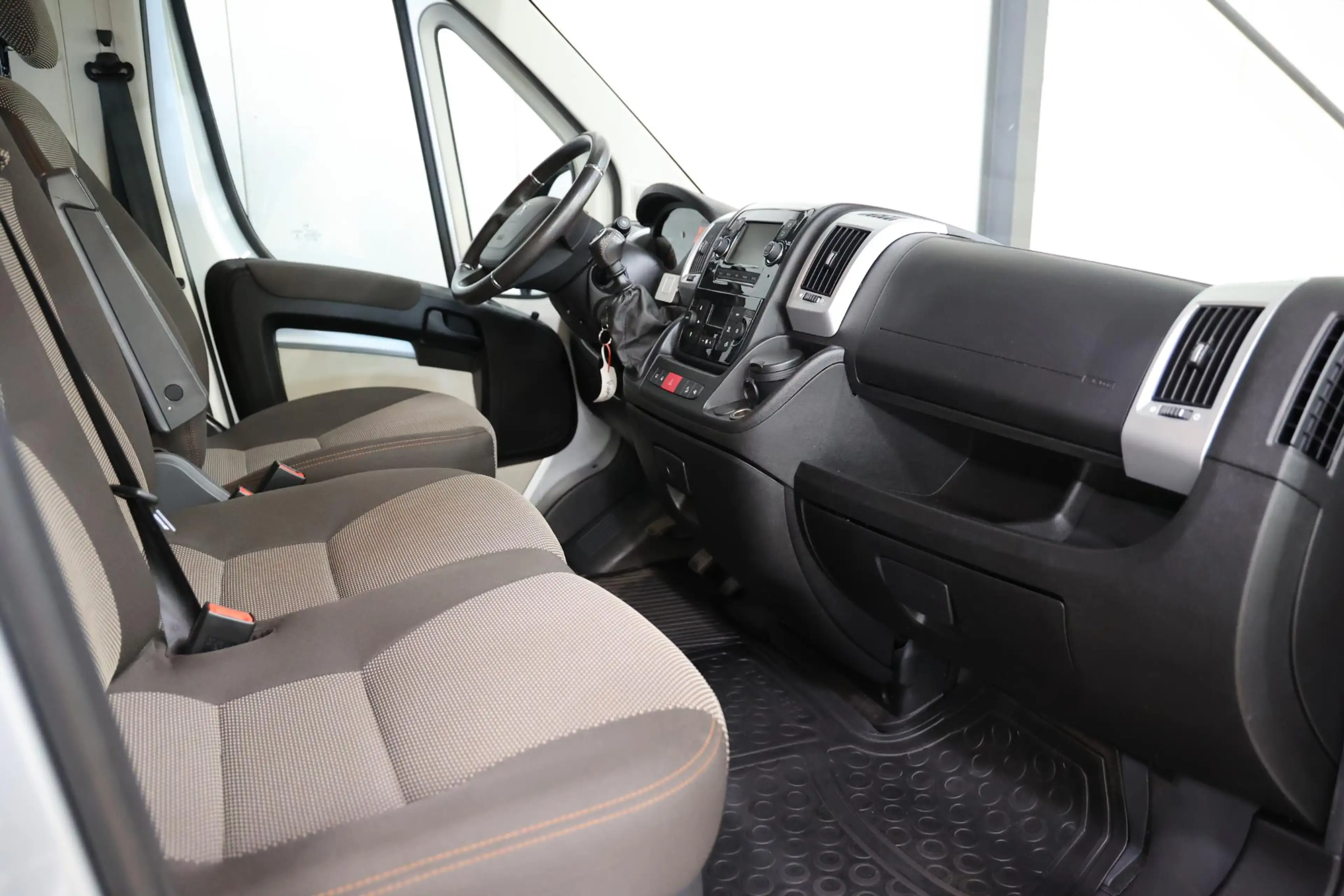 Peugeot Boxer 141 PK PERSONENBUS 9 PERSOONS — photo 12