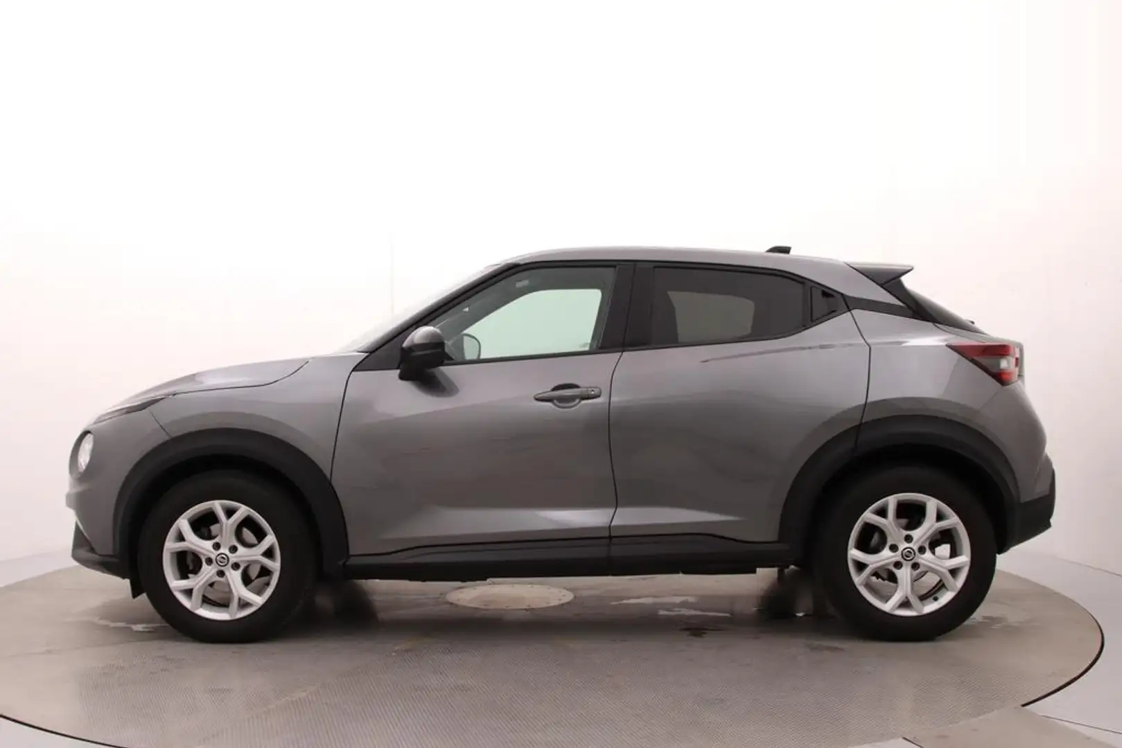 Nissan Juke 1.0 DIG-T N-Connecta Automaat | Adaptive Cruise Co Grijs - 2