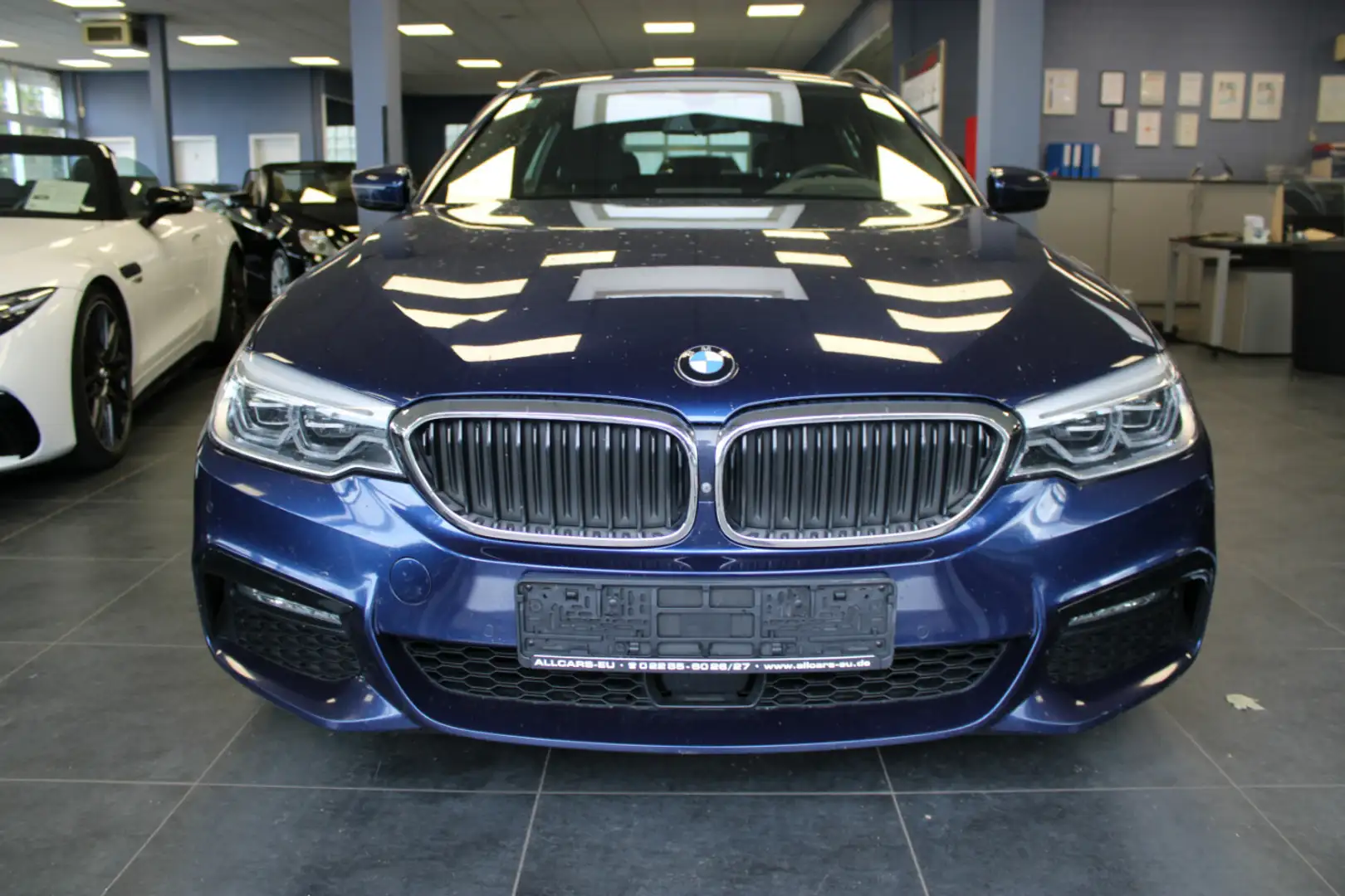 BMW 530 530d Toruing M-Sport Aut. - 360° - Ahk. Blauw - 2