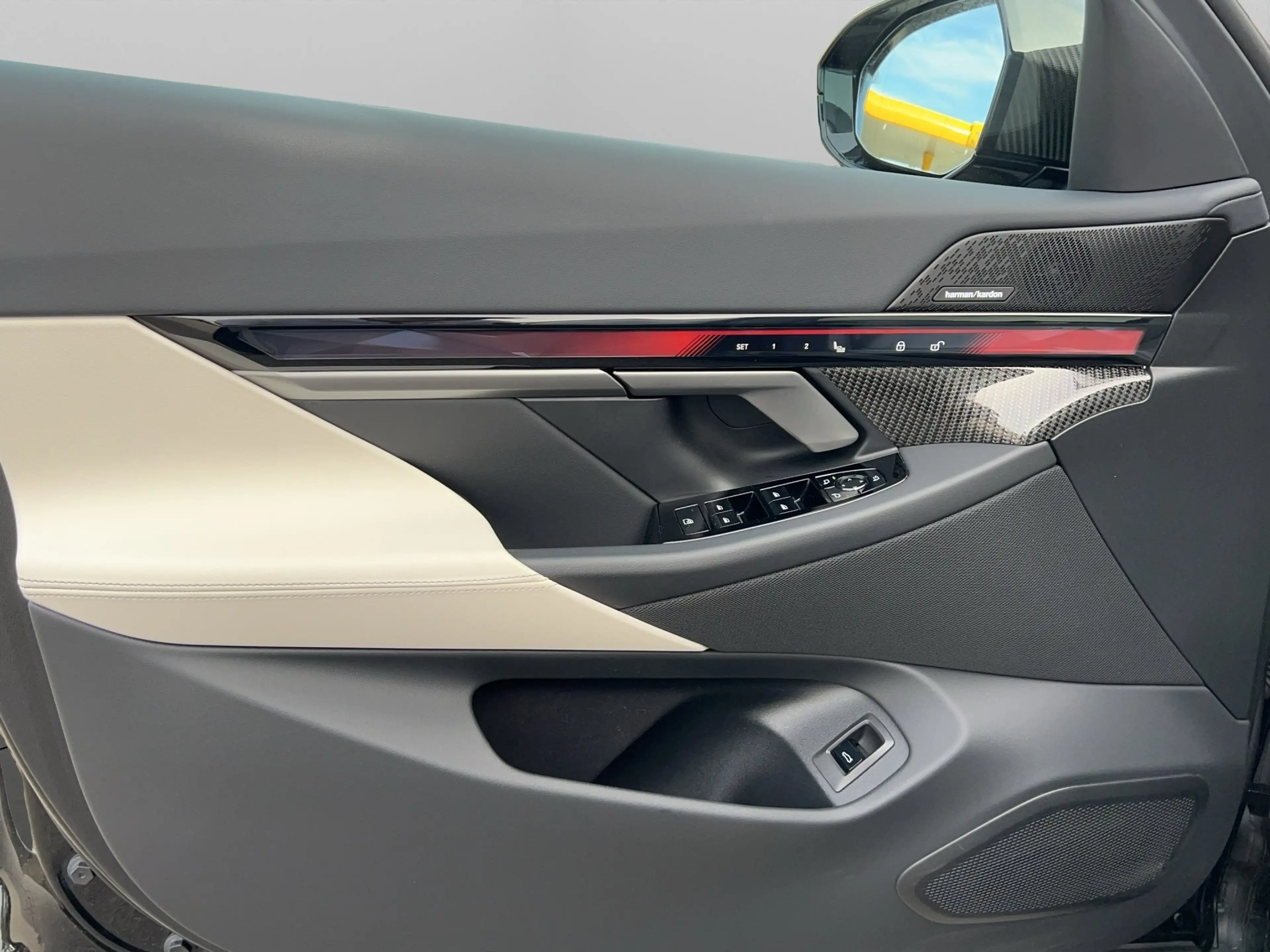 BMW i5 xDrive40 Touring M-Pro Carbon AUTOBAHNASSIST AHK — photo 14