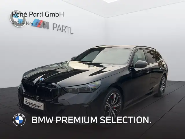 Bmw i5 xDrive40 Touring M Pro Carbon AUTOBAHNASSIST AHK