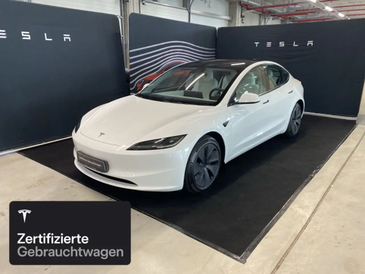 2023 Tesla Model 3 Long Range AWD, photograph 2