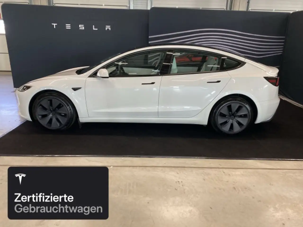 2023 Tesla Model 3 Long Range AWD, photograph 4