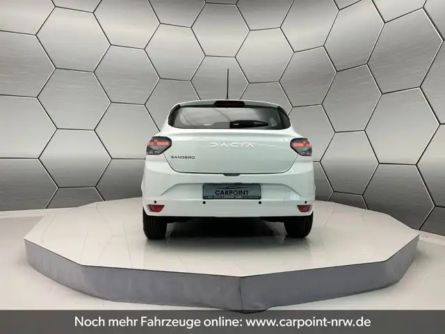 Dacia Sandero view 4