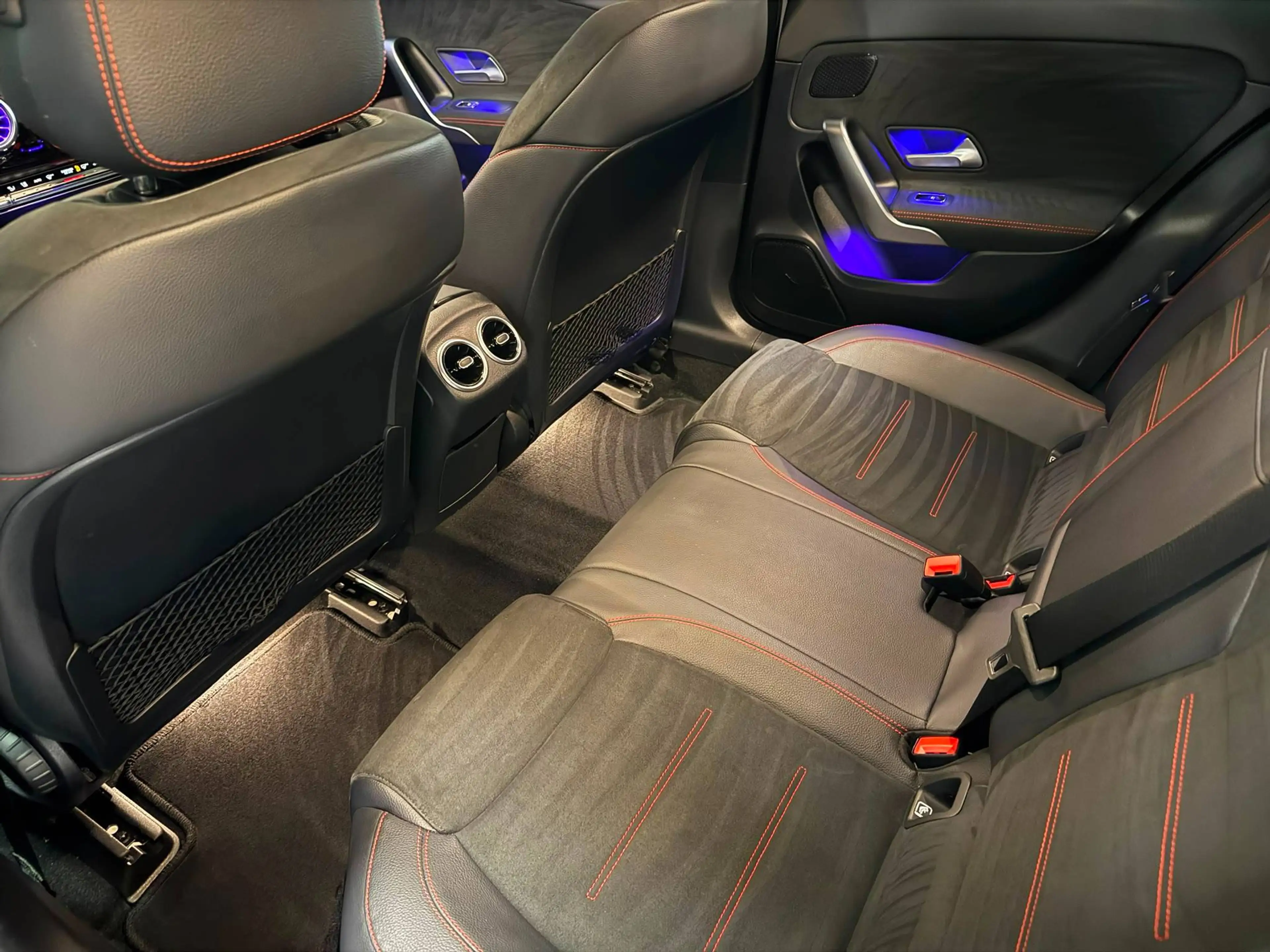 Mercedes-Benz A 200 AMG | STOELVW. | SFEER | DODEHOEK | KEY-LESS | CAMERA ! — photo 13