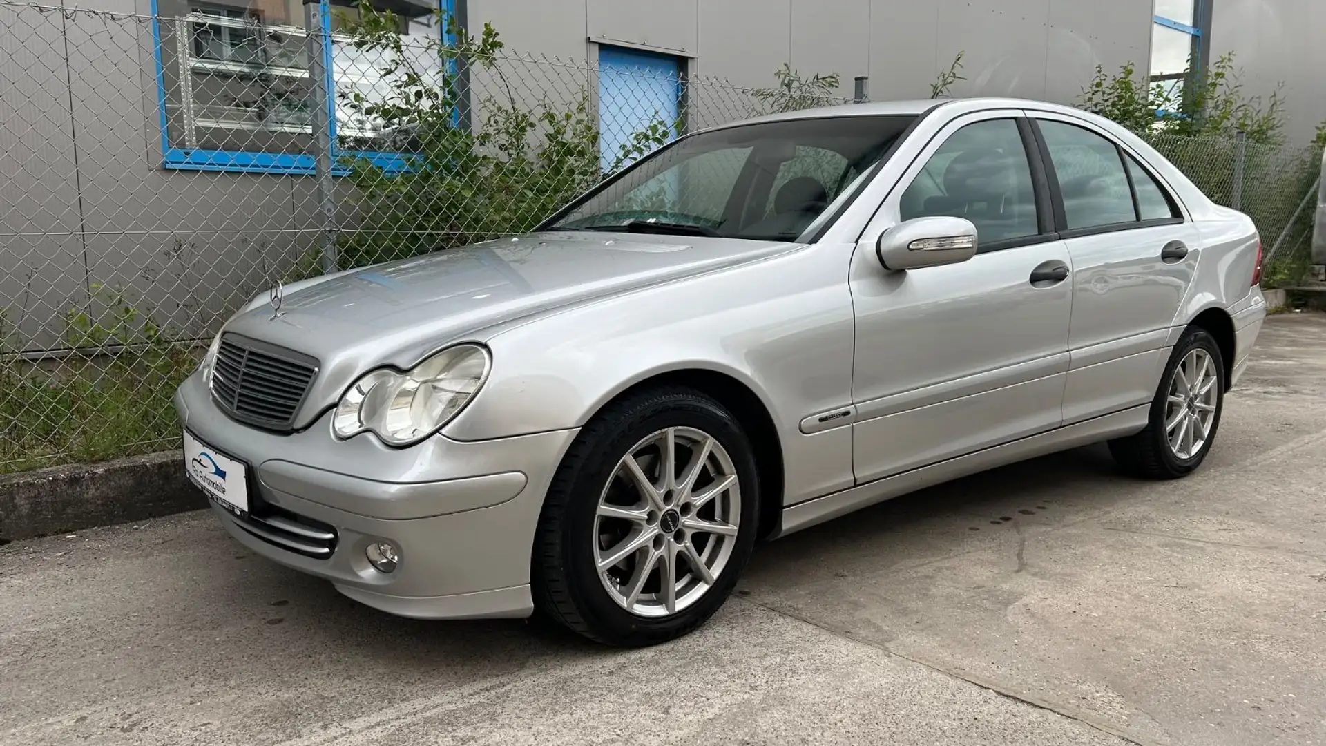 Mercedes-Benz C 180 KOMPRESSOR,AUTOMATIK,KLIMA,TÜV,TEMPOMAT. Argent - 1