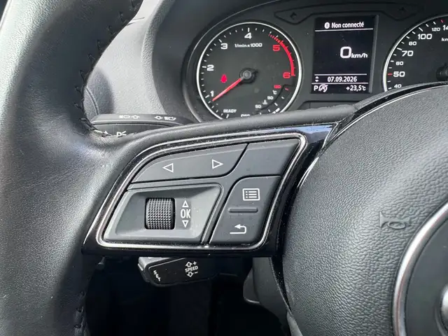 Audi Q2 view 14